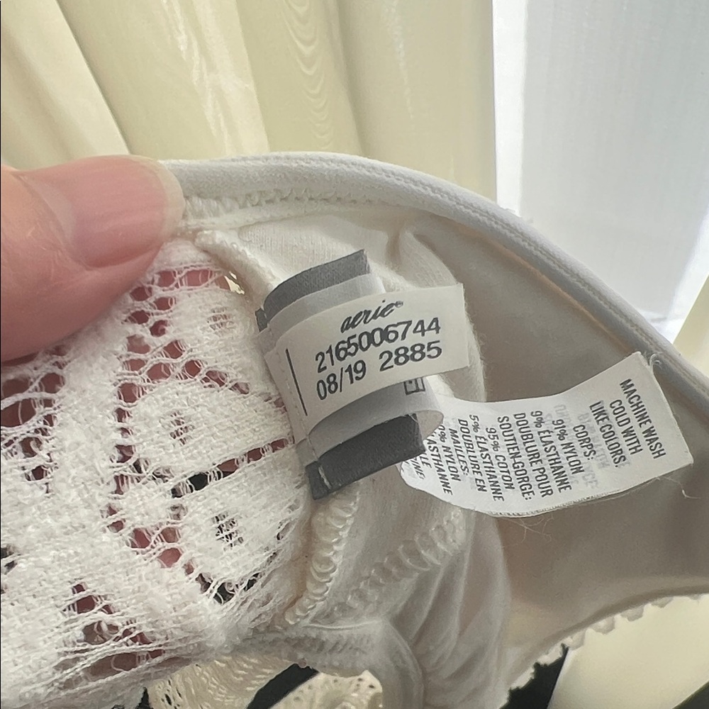 #1495+ Aerie Lace Bralette in White - Picture 6 of 11